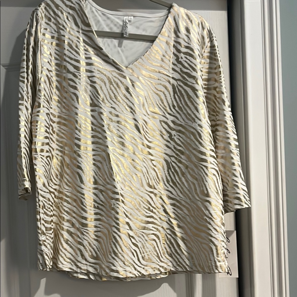 Lulu-B Gold and White Boxy 3/4 Sleeve Blouse